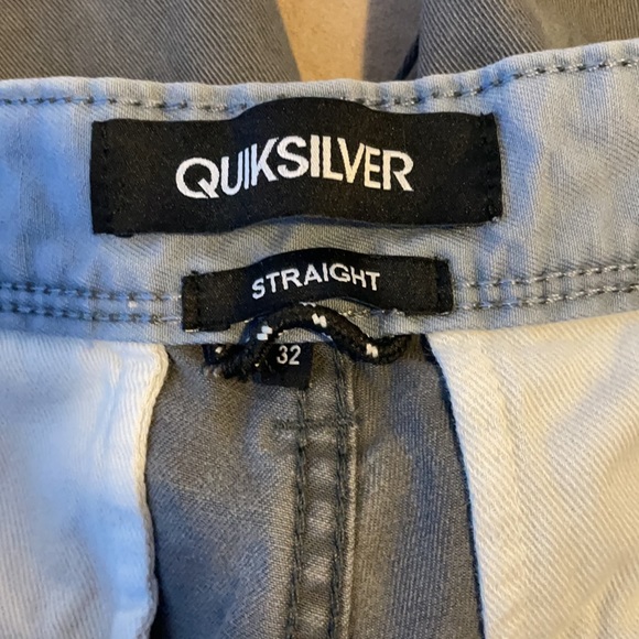 Men’s Quicksilver Shorts - Picture 3 of 3